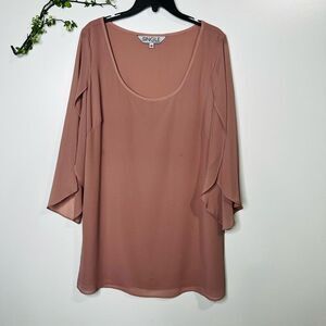 SINGLE Los Angeles Pink Flowy Cape Sleeve Dress